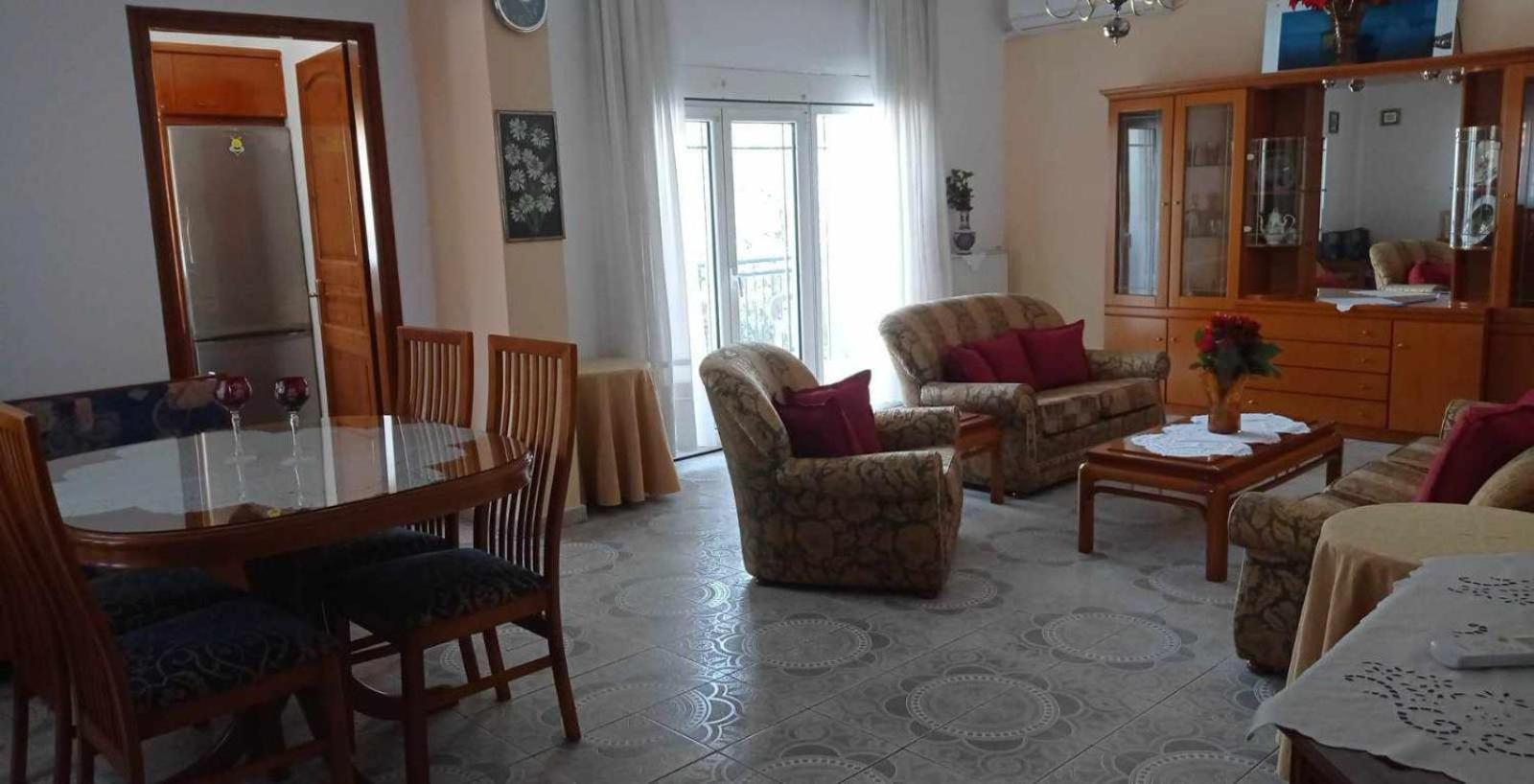 Apartment Lectras House *